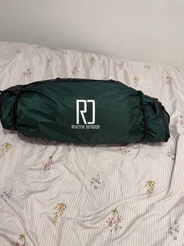 Reactive outdoor second - 3-second, tent